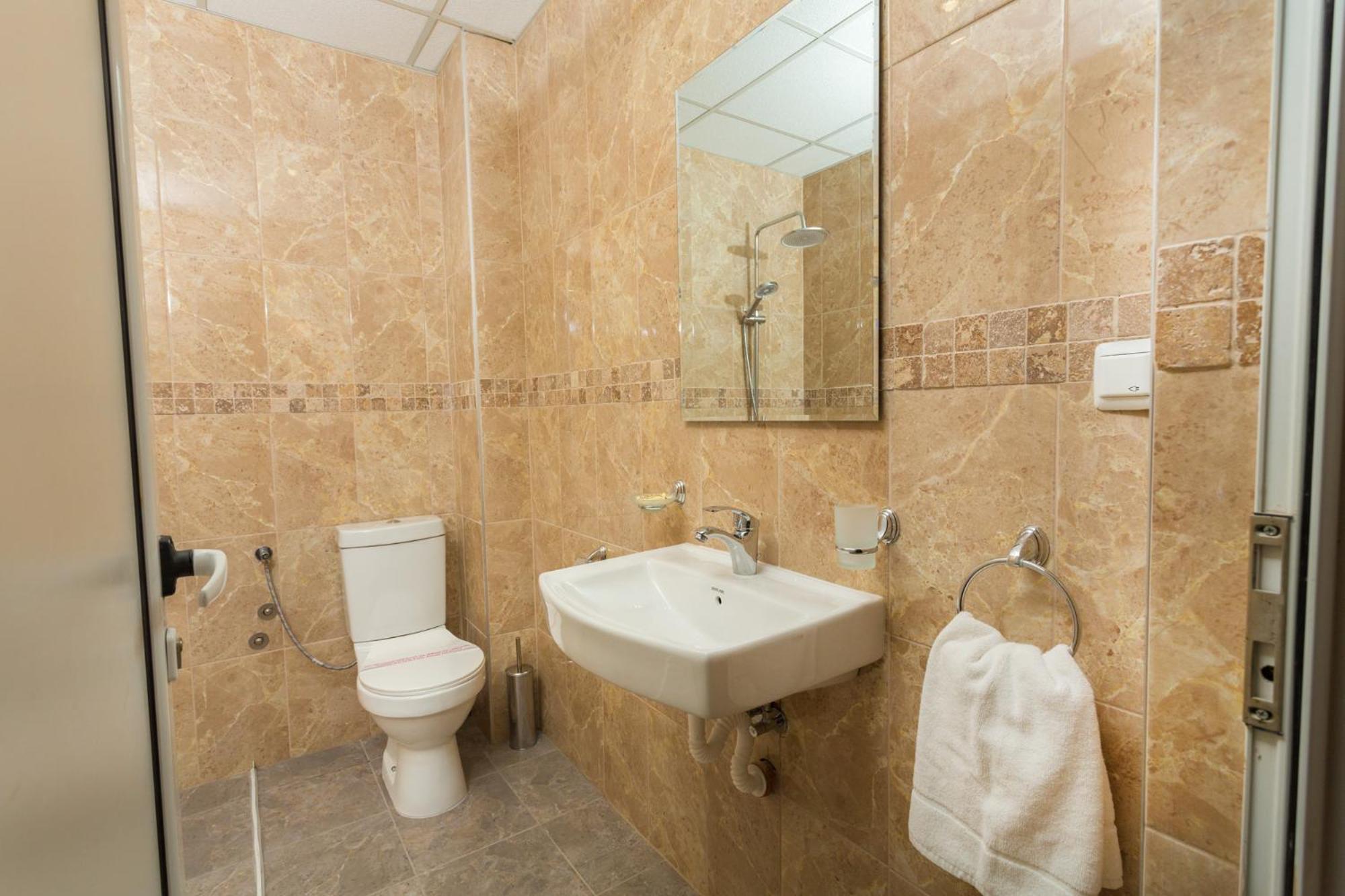 Hotel Central Balcsik Kültér fotó